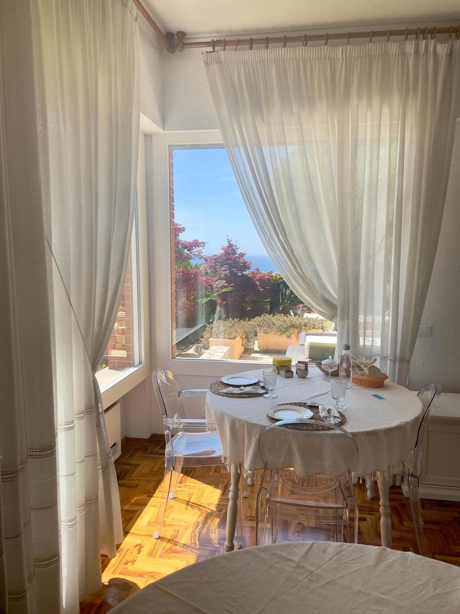 Villa Gaia - Luxury Villa, Pool & Wellness Rooms Бордигера Экстерьер фото